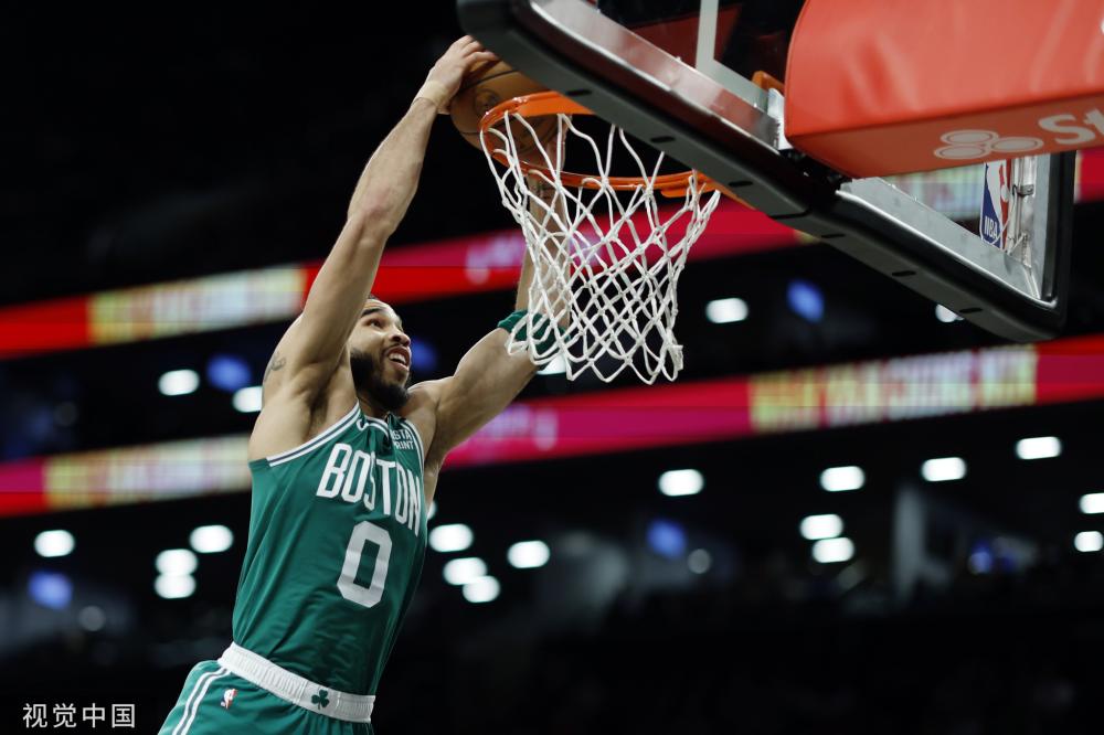 德最近在場 德最近在場